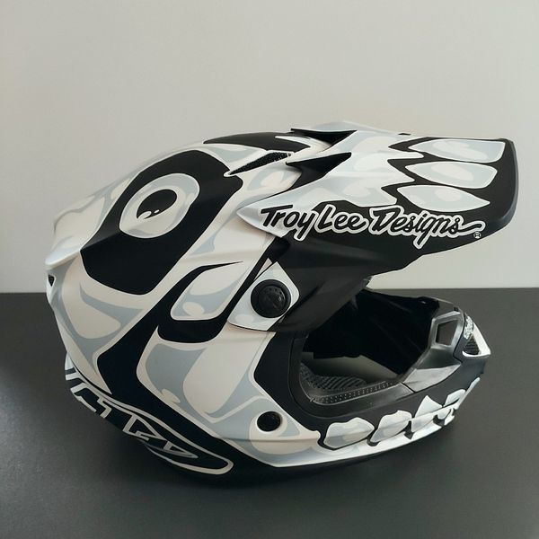 TLD SE4 Polyacrylite Helmet [Skully White] 109011004 фото